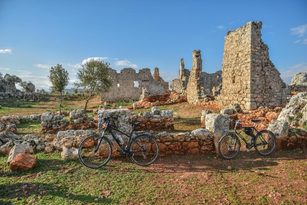 Lyrboton Kome &lsquo;Arkeopark&rsquo; oluyor