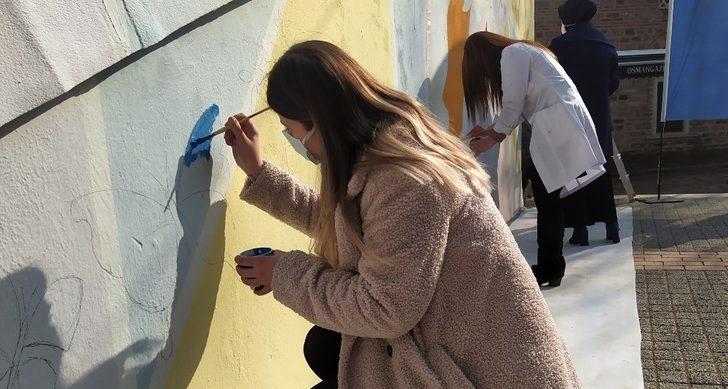 Nalbantoğlu kadınlarla renklendi G5