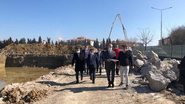 Vali Aktaş Gelibolu Spor Kompleksi inşaatını inceledi