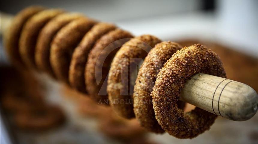 Kandil simidi nasıl yapılır? Evde yapılan susamlı kandil simidi tarifi!