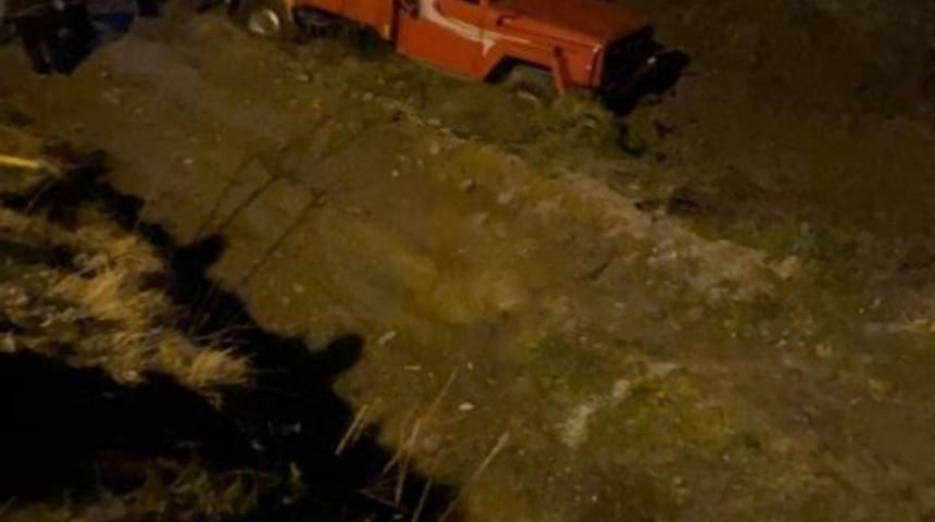 Kamyonetiyle bah&ccedil;eye u&ccedil;tu, hayatını kaybetti