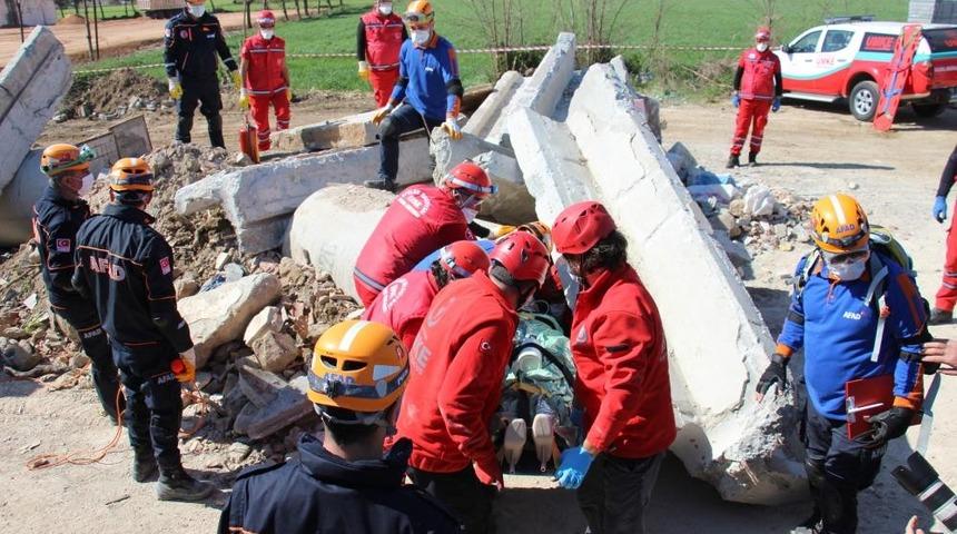 Aydın Valiliği&rsquo;nden vatandaşlara &ldquo;AFAD g&ouml;n&uuml;ll&uuml;s&uuml; olun&rdquo; &ccedil;ağrısı