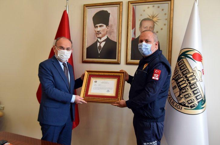 İzmir depreminde görev alan itfaiye personeline başarı belgesi verildi G4