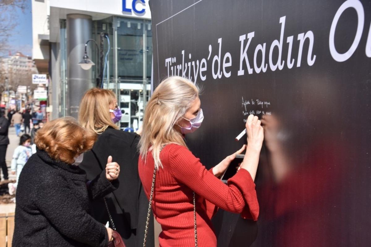Bilecik&rsquo;te kadınlar, T&uuml;rkiye&rsquo;de kadın olmayı anlattı
