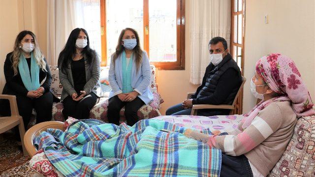 Başkan Yılmaz’dan, felçli Kestaneoğlu’na 8 Mart hediyesi