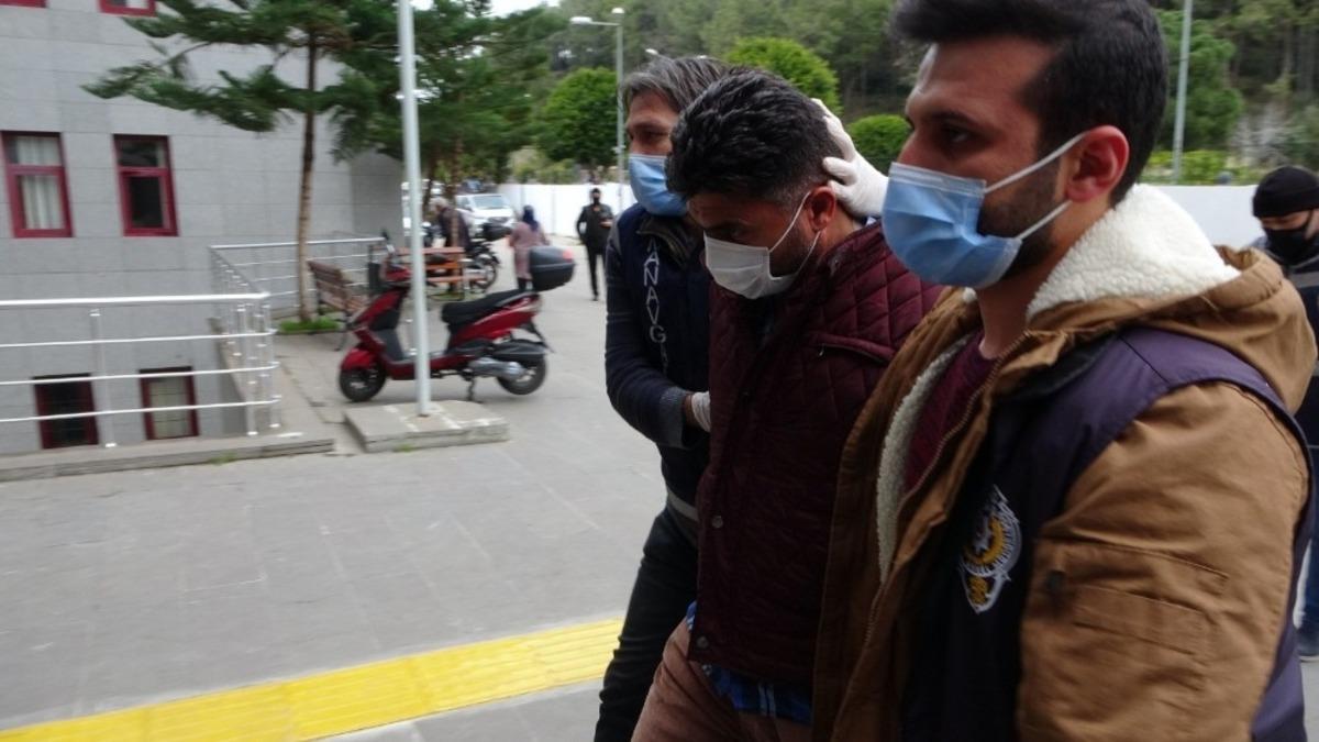 D&uuml;nya Kadınlar G&uuml;n&uuml;&rsquo;nde karısına ve oğluna dehşeti yaşattı