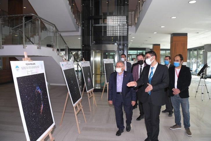 Başkan Büyükkılıç, Gök Kubbe Astrofotoğraf Sergisini gezdi G1