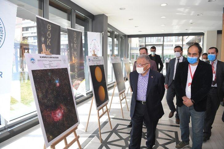 Başkan Büyükkılıç, Gök Kubbe Astrofotoğraf Sergisini gezdi G4