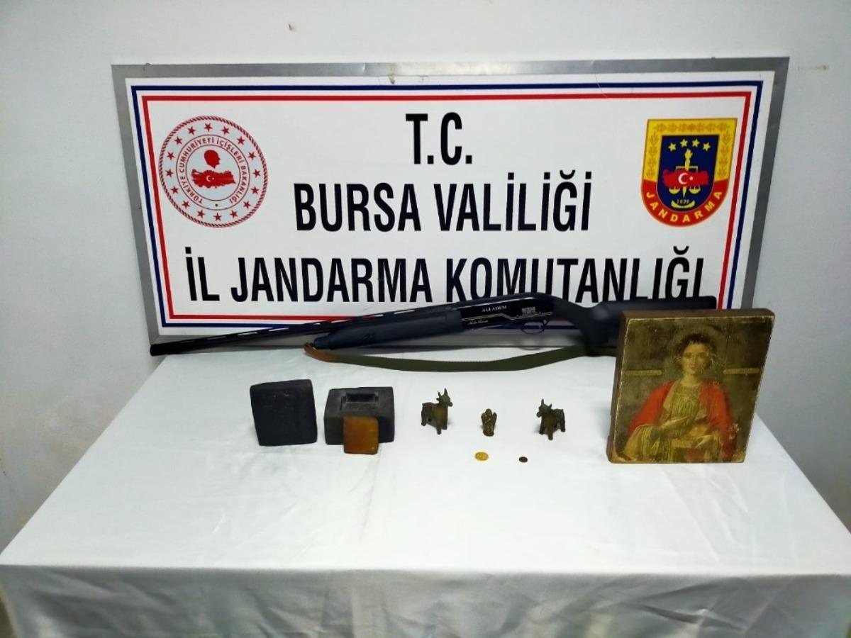 Bursa&rsquo;da 1 bu&ccedil;uk milyon değerinde tarihi eser ele ge&ccedil;irildi: 6 g&ouml;zaltı