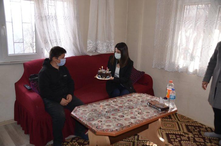 Kaymakam hanımdan doğum günü sürprizi G1