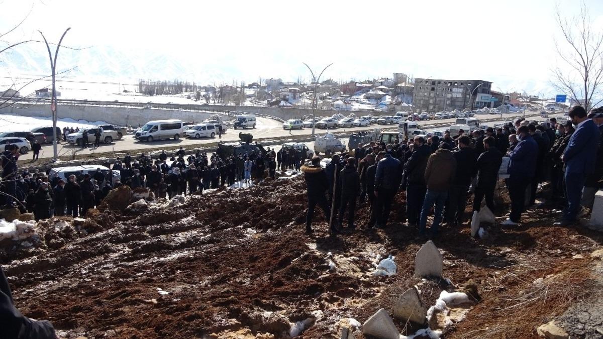 Kan davasına kurban giden 4 &ccedil;ocuk babası toprağa verildi