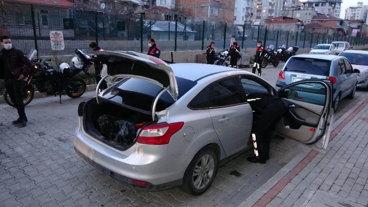 Polisten ka&ccedil;an ara&ccedil; s&uuml;r&uuml;c&uuml;s&uuml;ne 7 bin 29 lira ceza yazıldı