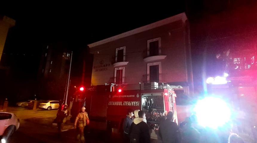 Son dakika! Ataşehir'de otel yangını