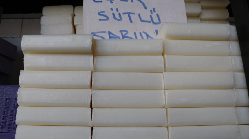 Ten rengini beyazlatıyor, egzamayı gideriyor diye kapış kapış! 