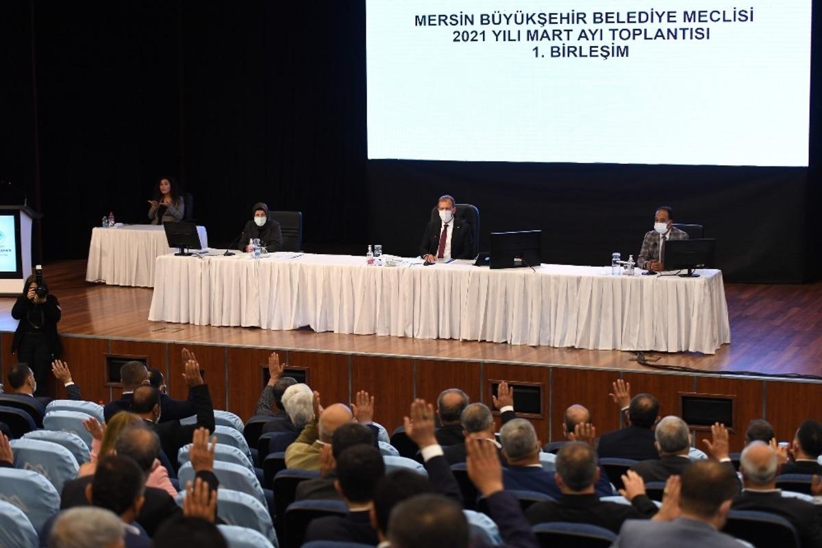 Se&ccedil;er: "Metro projesi emin adımlarla gidiyor"