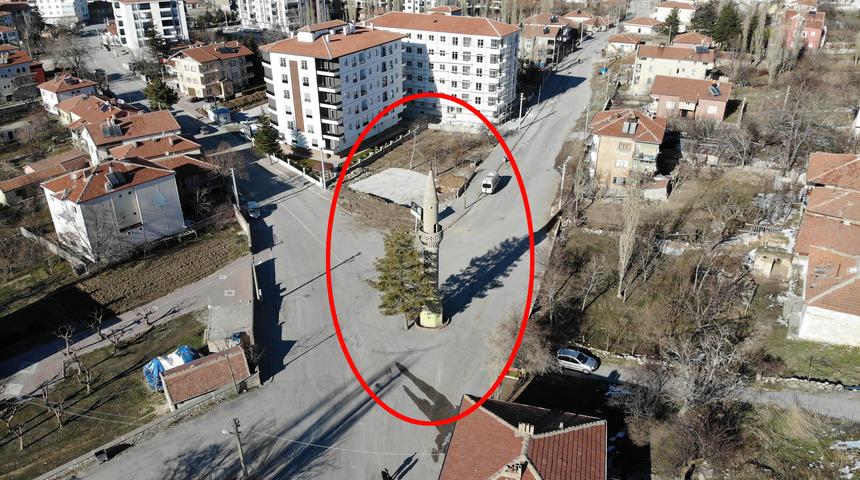 Aksaray'daki camisiz minare şaşırtıyor! Gören anlam veremiyor ama...