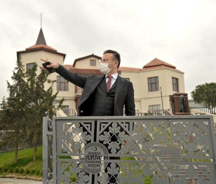 Vali Aksoy, Adnan Menderes Müzesi’nde incelemelerde bulundu G4