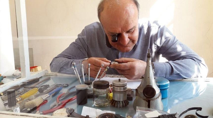 40 yıldır mesleğini ara vermeden sürdürüyor