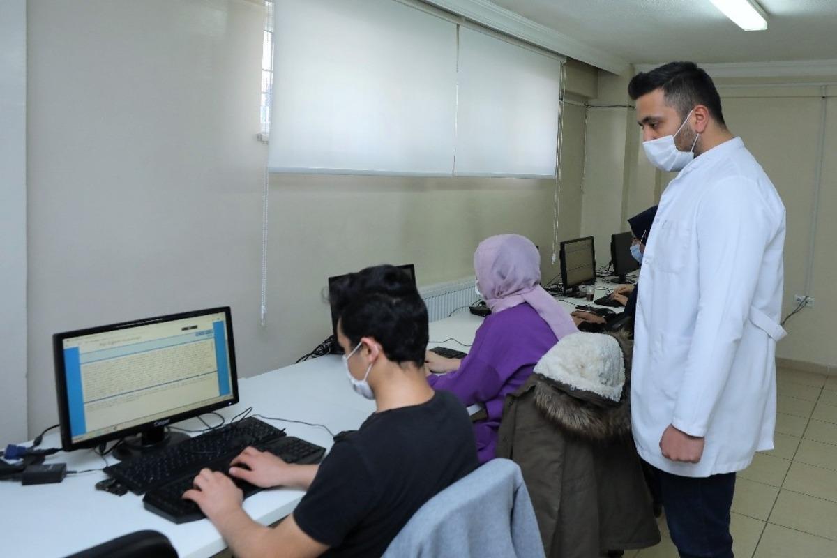 Şehitkamil&rsquo;de on parmak F klavye kullanım kursu başladı