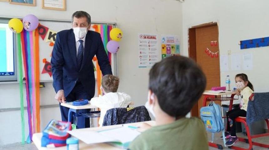 Ara tatil yok mu? Tatil neden yok? Bakan Selçuk açıkladı