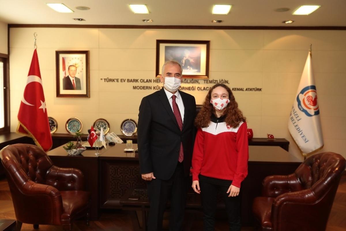 T&uuml;rkiye&rsquo;yi D&uuml;nya Şampiyonasında &ldquo;Damla Su T&uuml;remen&rdquo; temsil edecek