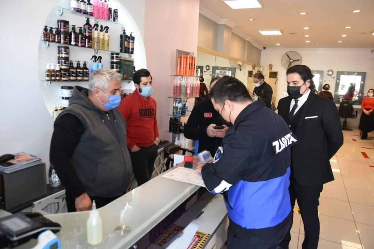 Edremit Zabıta korona denetimlerini &ccedil;ok sıkı tutuyor