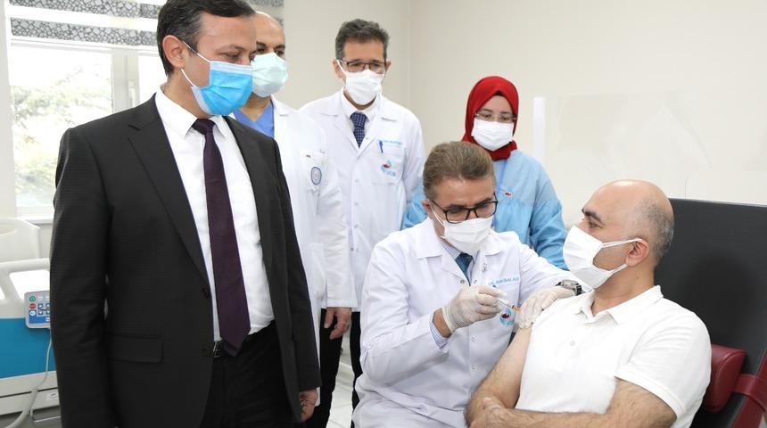 Yerli koronavirüs aşısında Faz-2'nin ikinci doz uygulamasına başlandı