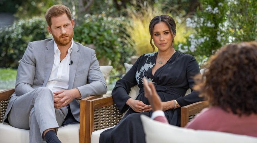 Meghan ve Harry r&ouml;portajında g&uuml;ndeme gelen tartışmalı konuların aslı ne?