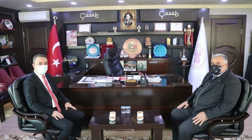 Rekt&ouml;r &Ouml;zt&uuml;rk &Ccedil;ESOB&rsquo;u ziyaret etti