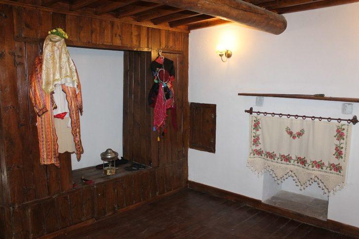 Buharkent Kent Müzesi gün sayıyor G4