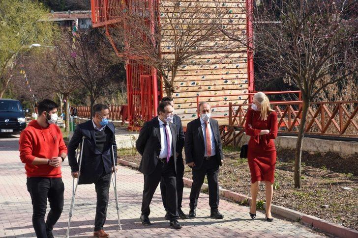 Başkan Şahin, eğlence alanında incelemelerde bulundu G2