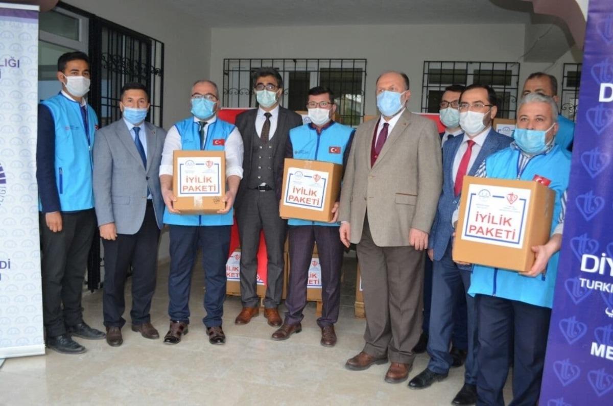 İyilik paketleri ihtiya&ccedil; sahipleriyle buluşuyor