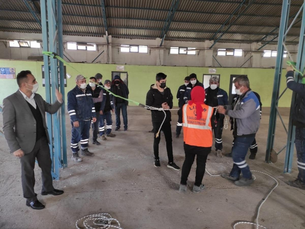 Belediye personeline y&uuml;ksekte &ccedil;alışma eğitimi