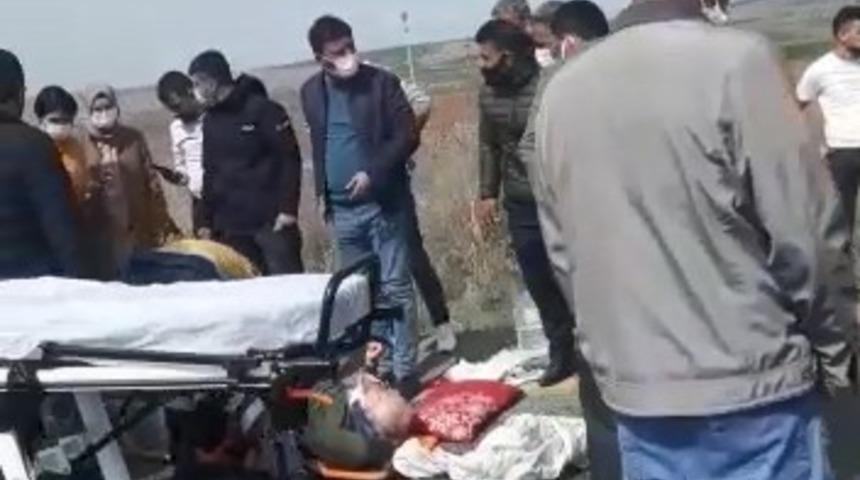 Diyarbakır&rsquo;da takla atan ara&ccedil;ta bulunan 4 kişi ağır yaralandı
