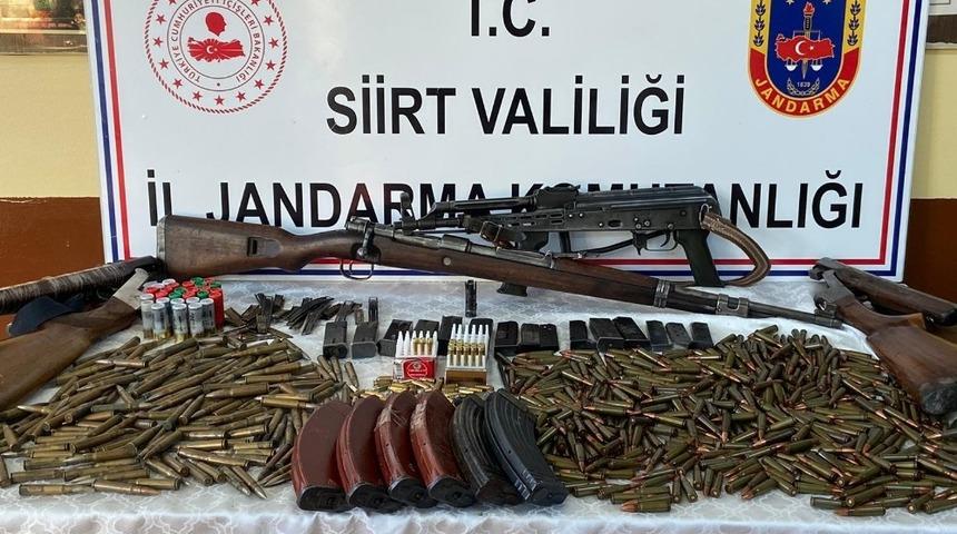 Siirt&rsquo;te silah ka&ccedil;ak&ccedil;ılarına operasyon: 3 kişi yakalandı