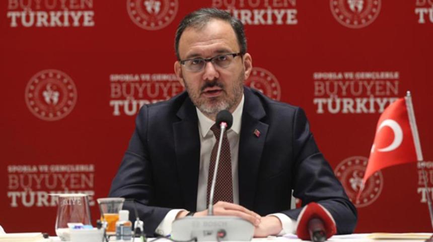 Bakan Kasapoğlu: Kulüpler stada bakım yapmak zorunda