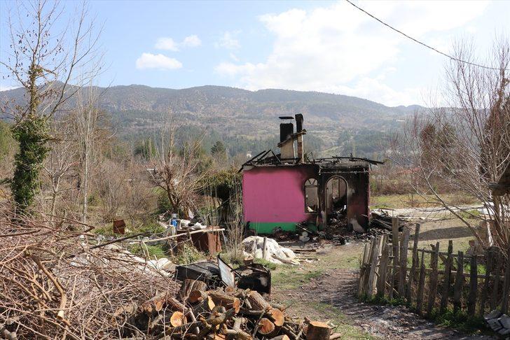 GÜNCELLEME - Denizli'de evinde yangın çıkan 70 yaşındaki kişi yaralandı G1