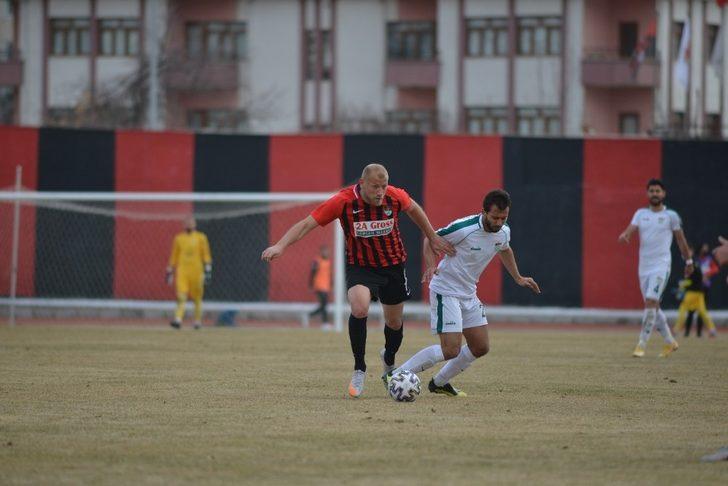 TFF 2. Lig: Vanspor FK: 1 - Kırşehir Belediyespor: 2 G1