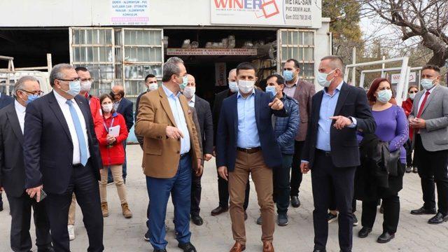 Başkan Günel, Kuşadası Sanayi Sitesi esnafının sorunlarını dinledi