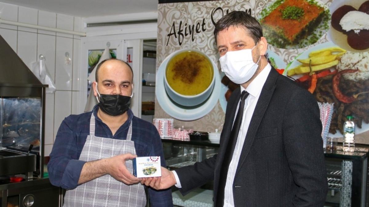 Biga Belediyesi&rsquo;nden kandil simidi ikramı