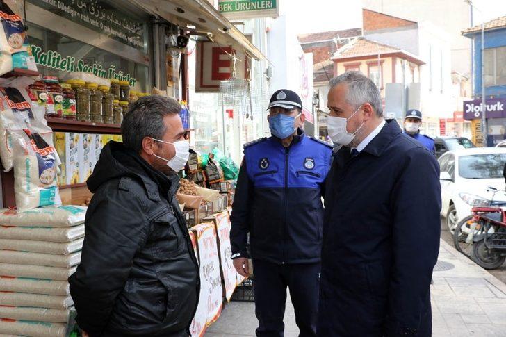Başkan Hamit Kılıç’tan kandil simidi ikramı G4