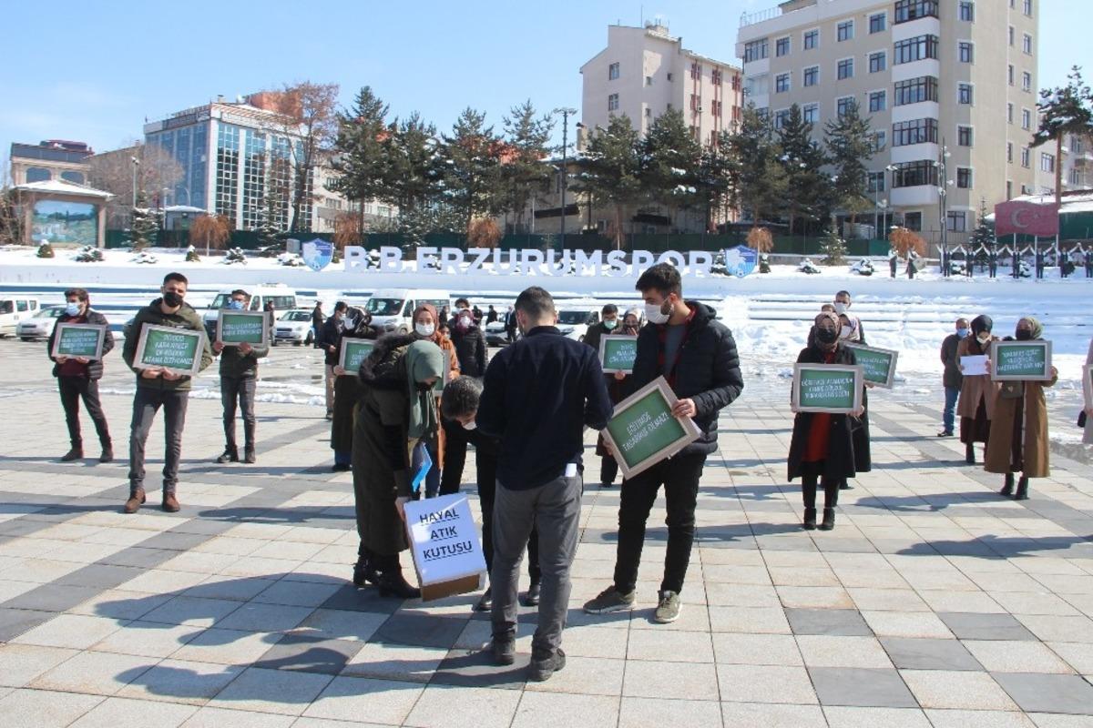 Atanamayan &ouml;ğretmenlerden basın a&ccedil;ıklaması