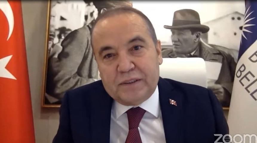 Başkan B&ouml;cek: "B&uuml;y&uuml;kşehir yasası, kırsalda yaşamanın maliyetini artırdı"