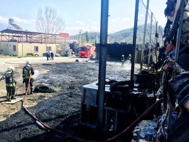 Seydikemer’de plastik kasa fabrikasında yangın paniği G3