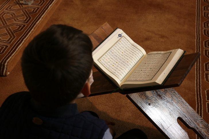 Sakarya ve çevre illerde Miraç Kandili dualarla idrak edildi G2