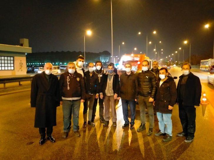 AK Parti Osmangazi İlçe Gençlik Kolları’ndan denetimdeki polislere kandil simidi G4