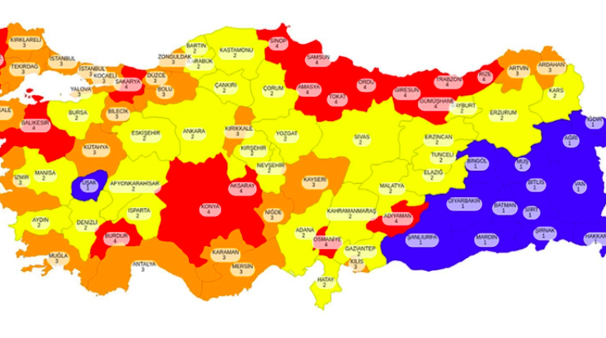 Hangi illerde sokağa &ccedil;ıkma yasağı var? İşte il il risk haritası!
