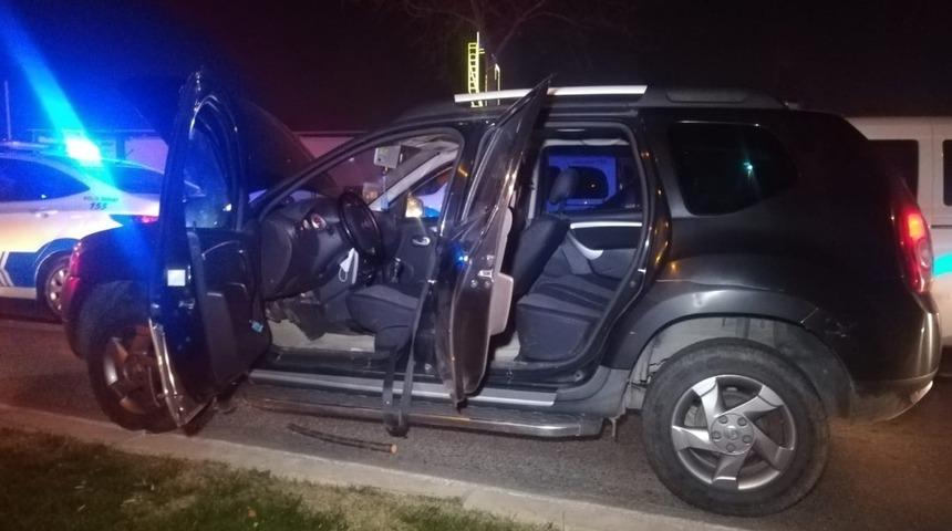 Ehliyetsiz s&uuml;r&uuml;c&uuml; 30 kilometrelik kovalamaca sonucu yakalandı