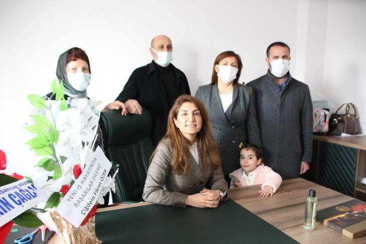 Emekli müdür yıllar sonra avukat kızıyla Varto’ya döndü G4