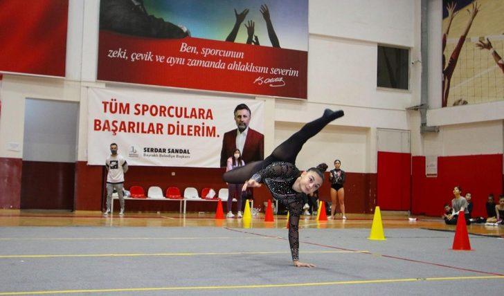 Başkan Sandal’dan başarılı sporculara madalya G2